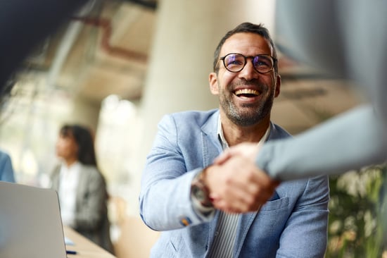 Beneficios de los vales de despensa para empresas: ahorra en impuestos y motiva a tu personal