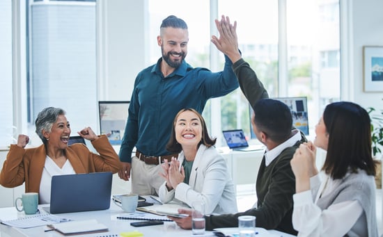 10 Tipos de Incentivos Laborales para Motivar y Reconocer a tus Empleados